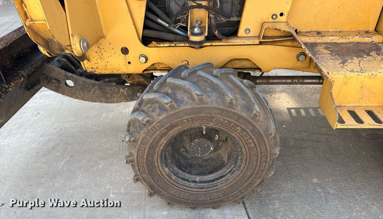 image for item DZ1481 2011 Vermeer RT450 trencher