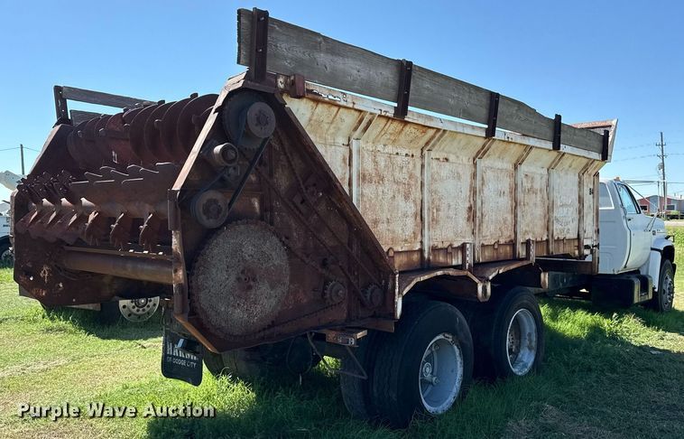 image for item DZ8638 1985 GMC C6000 manure spreader truck