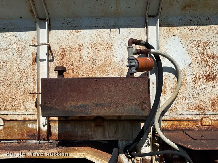 image for item DZ8638 1985 GMC C6000 manure spreader truck