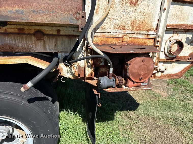 image for item DZ8638 1985 GMC C6000 manure spreader truck