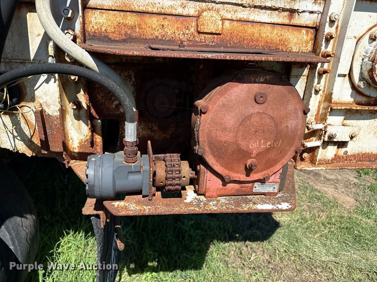 image for item DZ8638 1985 GMC C6000 manure spreader truck