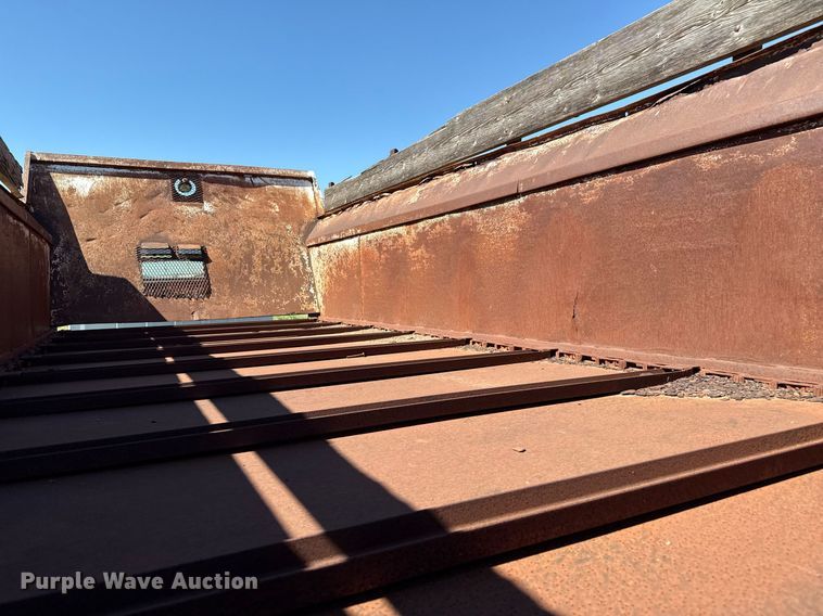 image for item DZ8638 1985 GMC C6000 manure spreader truck