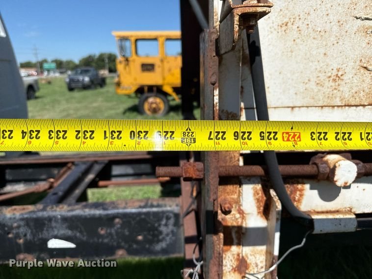 image for item DZ8638 1985 GMC C6000 manure spreader truck