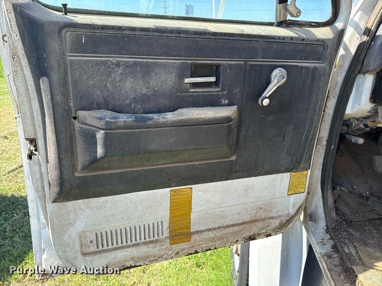 image for item DZ8638 1985 GMC C6000 manure spreader truck