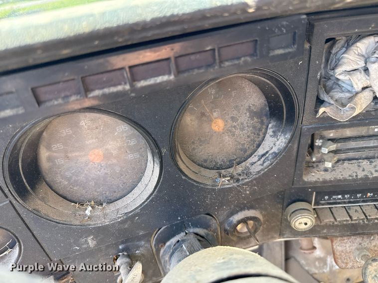 image for item DZ8638 1985 GMC C6000 manure spreader truck