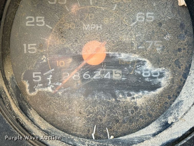 image for item DZ8638 1985 GMC C6000 manure spreader truck