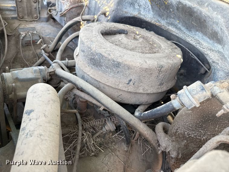 image for item DZ8638 1985 GMC C6000 manure spreader truck