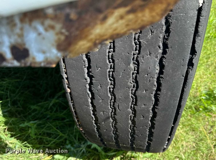 image for item DZ8638 1985 GMC C6000 manure spreader truck