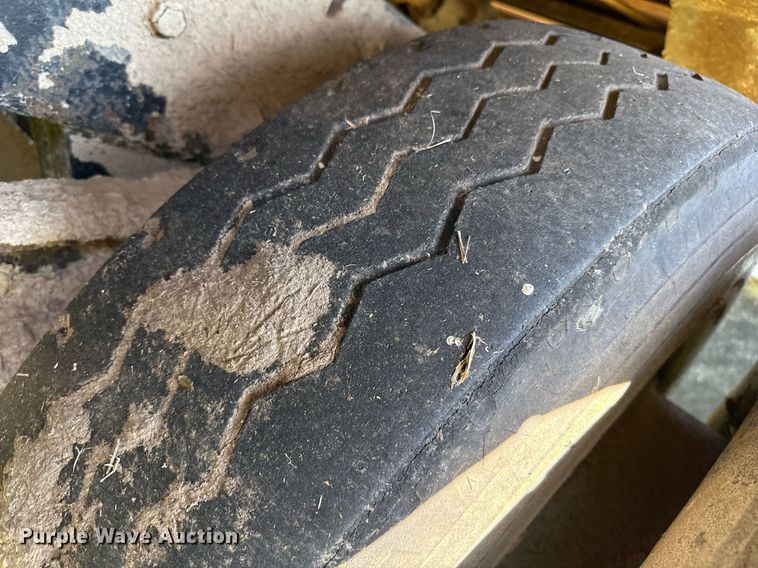 image for item DZ8638 1985 GMC C6000 manure spreader truck