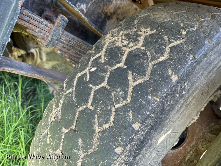 image for item DZ8638 1985 GMC C6000 manure spreader truck