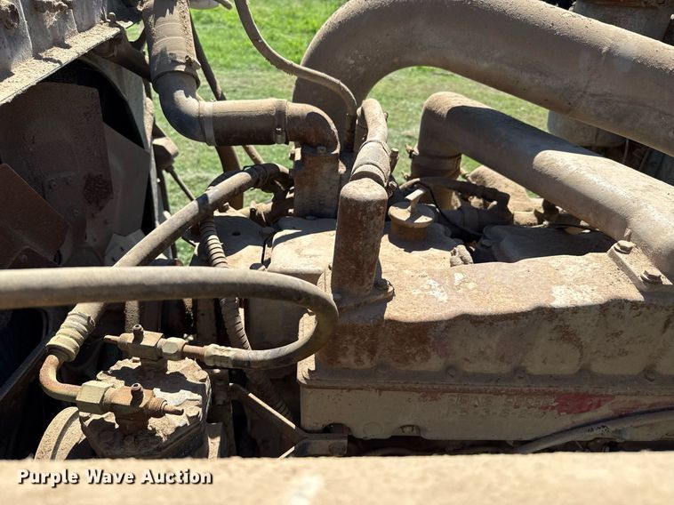 image for item DZ8639 1977 International F-4370 dump truck