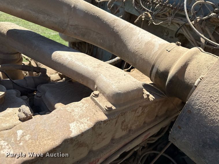 image for item DZ8639 1977 International F-4370 dump truck