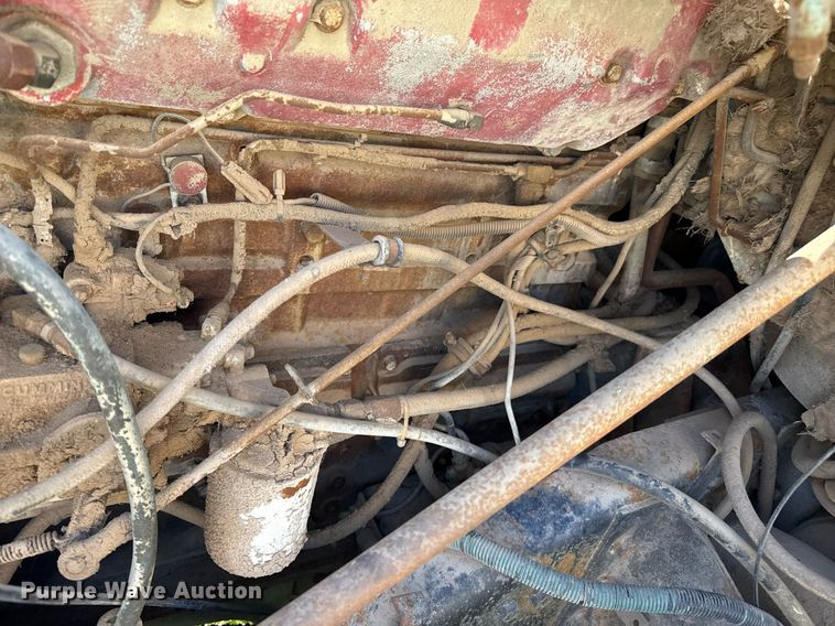 image for item DZ8639 1977 International F-4370 dump truck