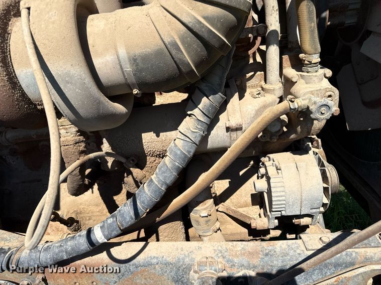 image for item DZ8639 1977 International F-4370 dump truck