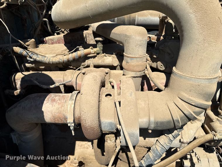 image for item DZ8639 1977 International F-4370 dump truck