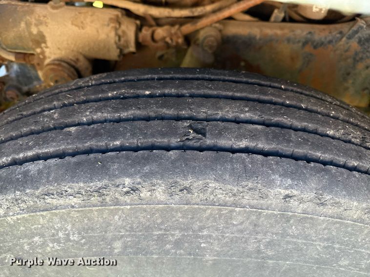 image for item DZ8639 1977 International F-4370 dump truck