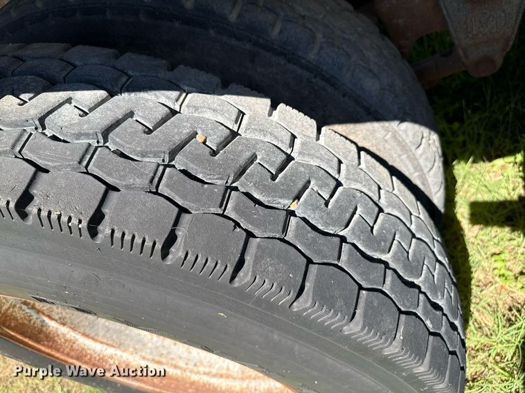 image for item DZ8639 1977 International F-4370 dump truck