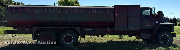 image for item DZ8640 1973 Dodge tank truck