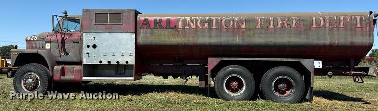 image for item DZ8640 1973 Dodge tank truck