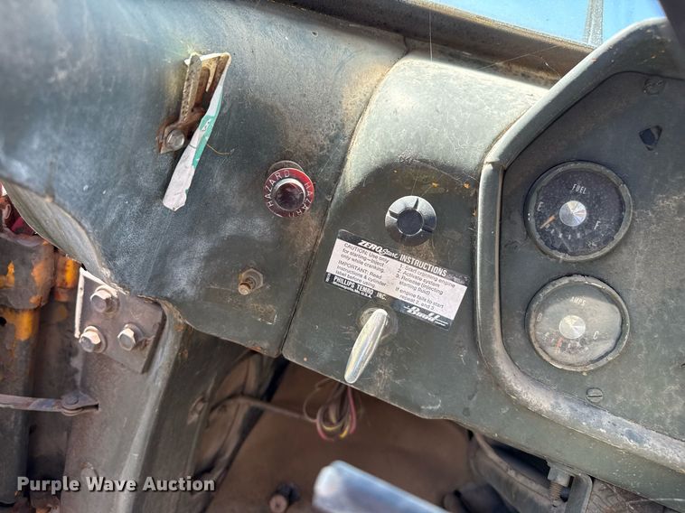 image for item DZ8640 1973 Dodge tank truck