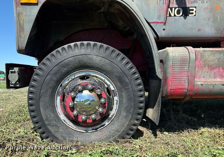 image for item DZ8640 1973 Dodge tank truck