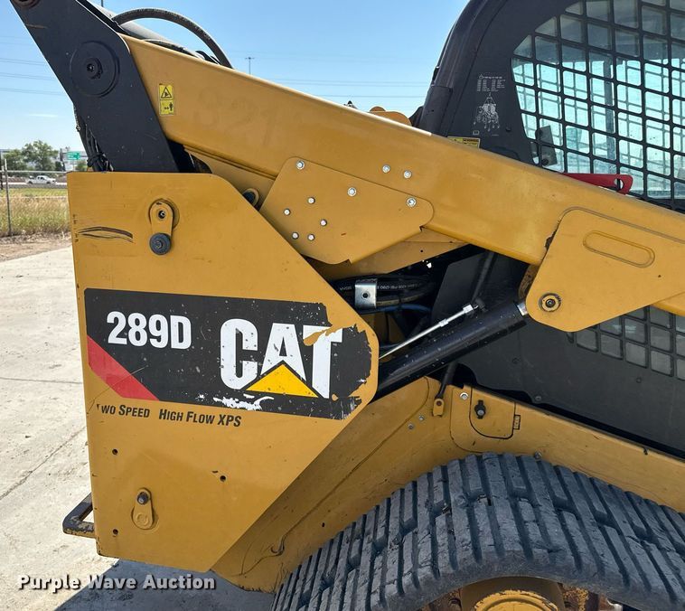 image for item DZ8677 2019 Caterpillar 289D tracked skid steer loader