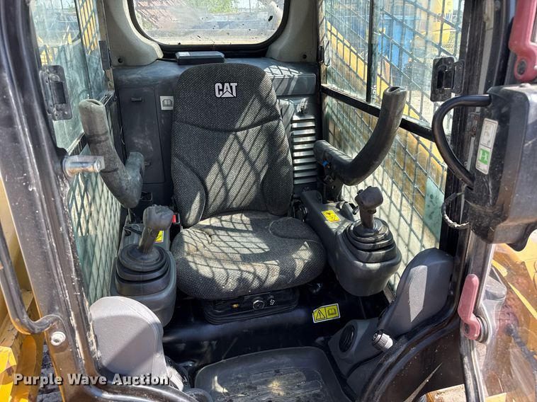 image for item DZ8677 2019 Caterpillar 289D tracked skid steer loader