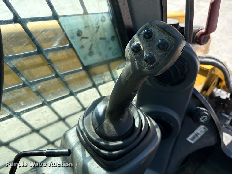 image for item DZ8677 2019 Caterpillar 289D tracked skid steer loader