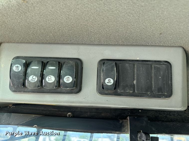 image for item DZ8677 2019 Caterpillar 289D tracked skid steer loader