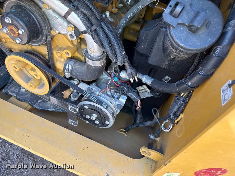 image for item DZ8677 2019 Caterpillar 289D tracked skid steer loader