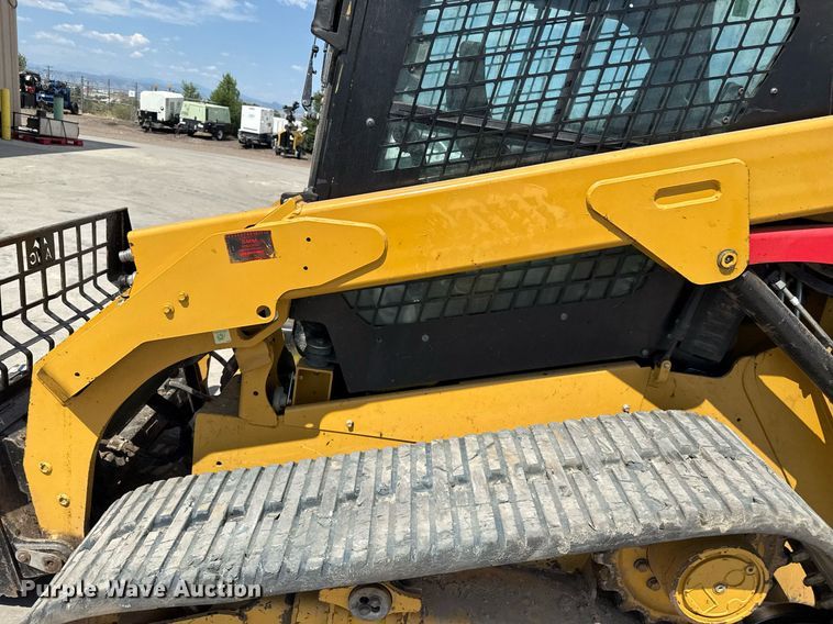 image for item DZ8678 2018 Caterpillar 289D tracked skid steer loader