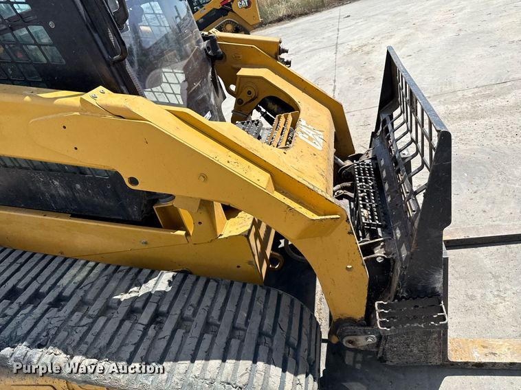 image for item DZ8678 2018 Caterpillar 289D tracked skid steer loader