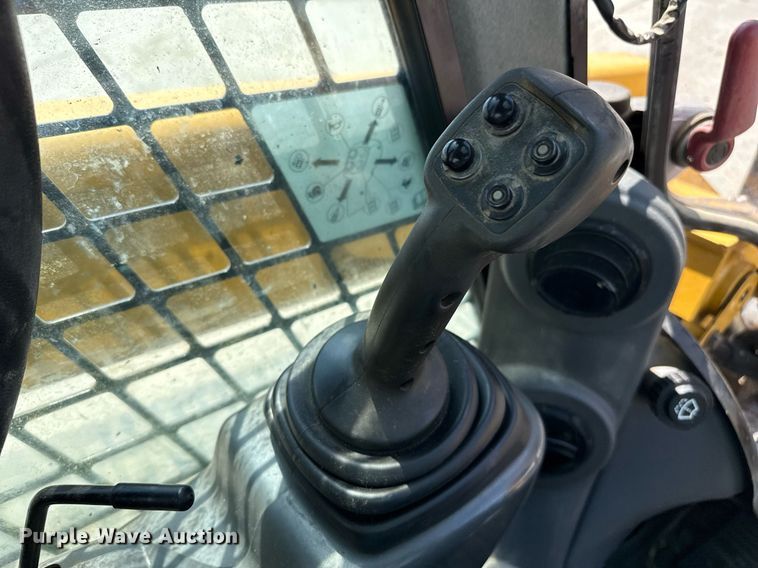 image for item DZ8678 2018 Caterpillar 289D tracked skid steer loader