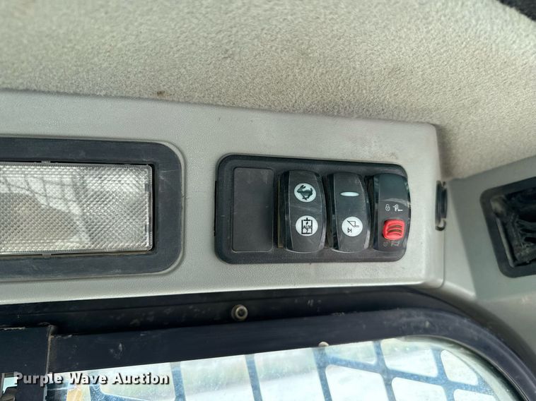 image for item DZ8678 2018 Caterpillar 289D tracked skid steer loader