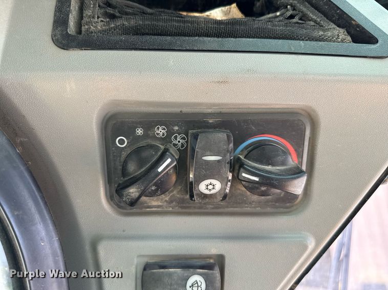 image for item DZ8678 2018 Caterpillar 289D tracked skid steer loader