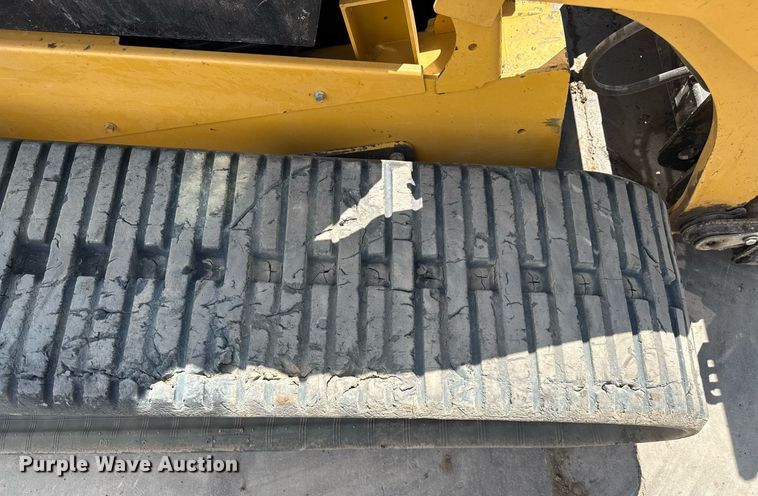 image for item DZ8678 2018 Caterpillar 289D tracked skid steer loader