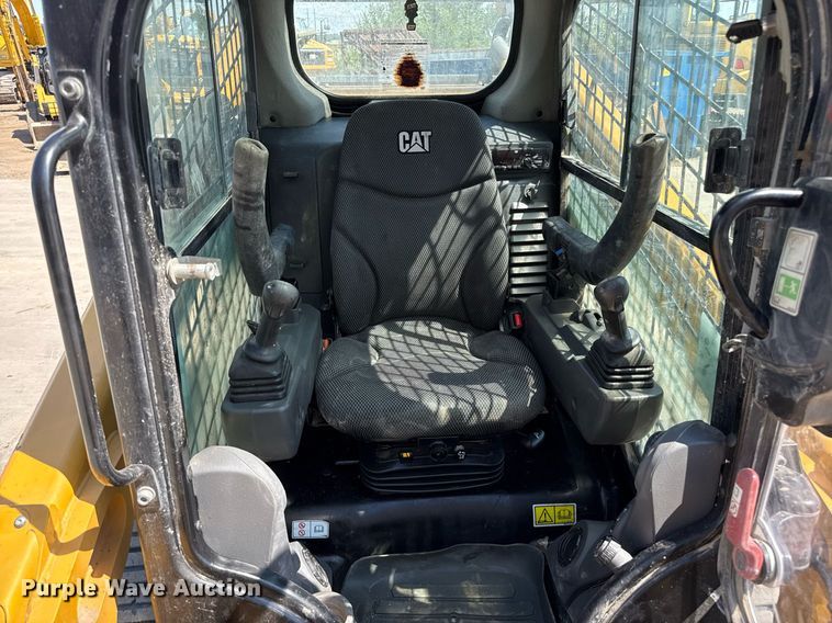 image for item DZ8679 2020 Caterpillar 289D3 tracked skid steer loader