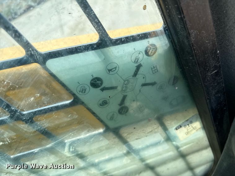 image for item DZ8679 2020 Caterpillar 289D3 tracked skid steer loader