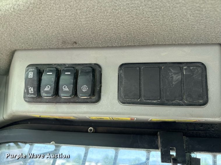 image for item DZ8679 2020 Caterpillar 289D3 tracked skid steer loader