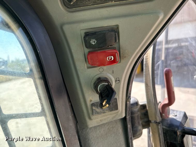 image for item DZ8679 2020 Caterpillar 289D3 tracked skid steer loader