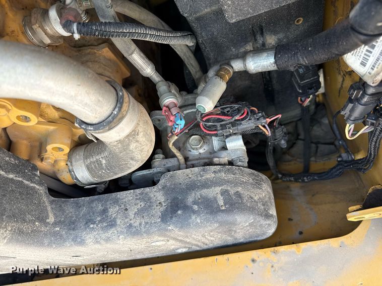 image for item DZ8679 2020 Caterpillar 289D3 tracked skid steer loader