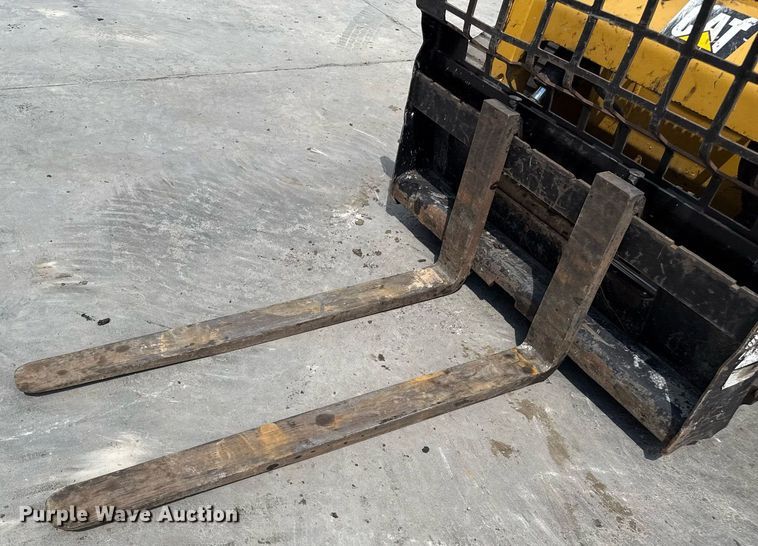 image for item DZ8680 2017 Caterpillar 279D tracked skid steer loader