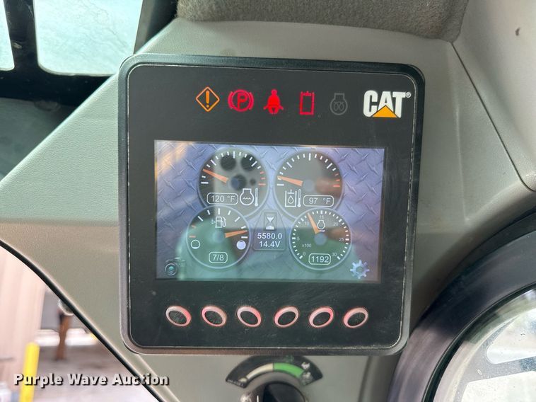 image for item DZ8680 2017 Caterpillar 279D tracked skid steer loader