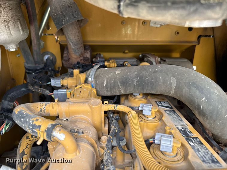 image for item DZ8680 2017 Caterpillar 279D tracked skid steer loader