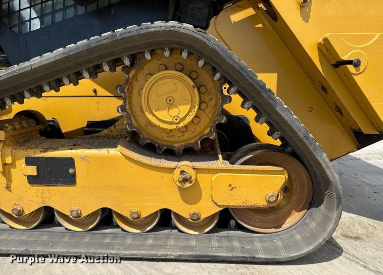 image for item DZ8680 2017 Caterpillar 279D tracked skid steer loader