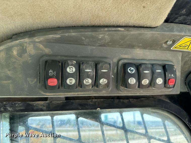 image for item DZ8681 2012 Caterpillar 246C skid steer loader