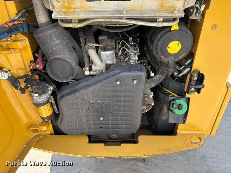 image for item DZ8681 2012 Caterpillar 246C skid steer loader
