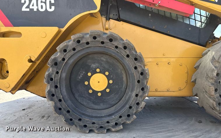 image for item DZ8681 2012 Caterpillar 246C skid steer loader