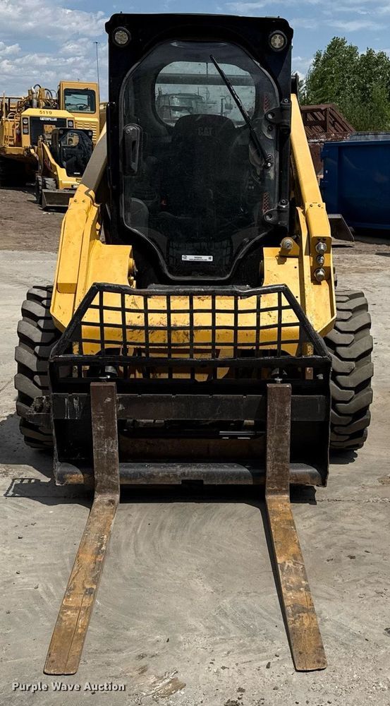 MINI CARGADOR SOBRE RUEDAS 2018 CATERPILLAR 262D