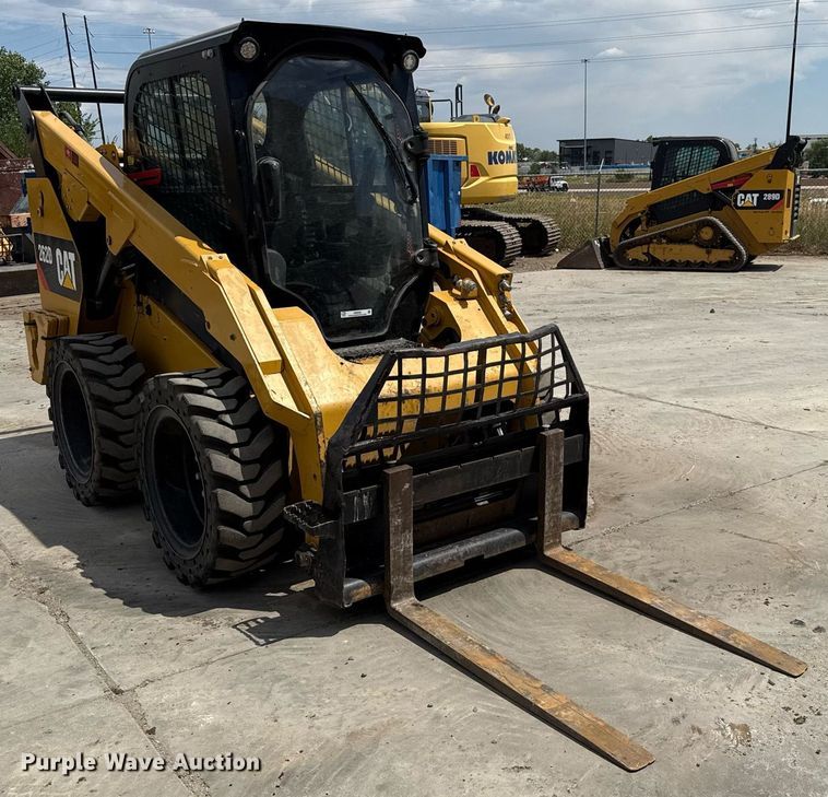 MINI CARGADOR SOBRE RUEDAS 2018 CATERPILLAR 262D